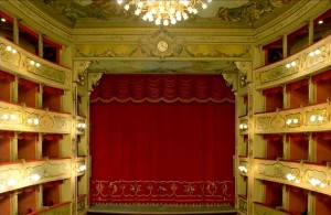 Il palcoscenico del Teatro Asioli